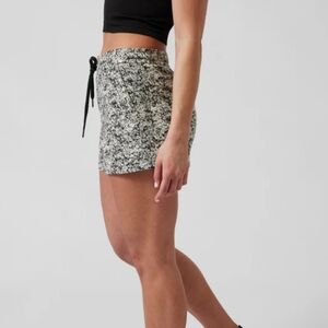 NWT Athleta Farralon Short Sz Sm